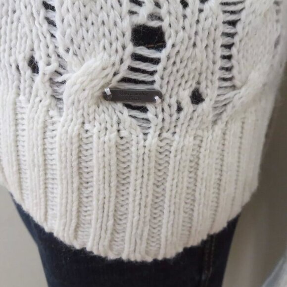 NEW Abercrombie Womens Open Stitch Knit V-Neck Sweater Size XS Top Shirt Cream - Picture 5 of 8